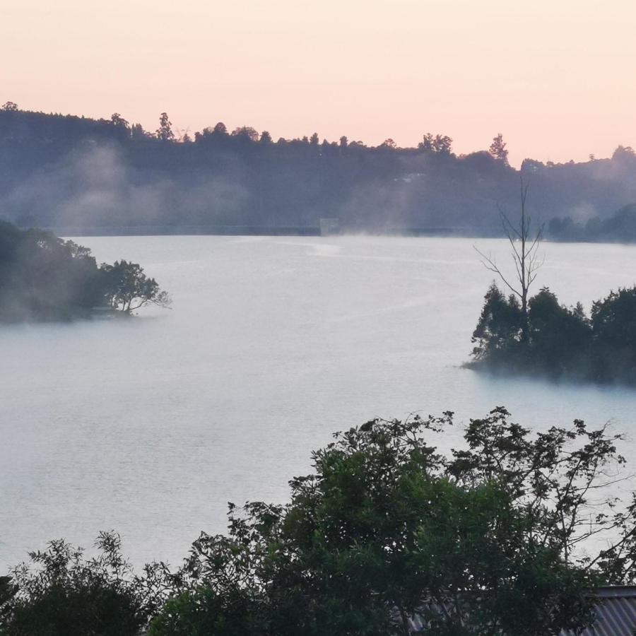 Da Gama Lake Cottages - Coral Tree And Cormorant Cottages Уайт Ривър Екстериор снимка